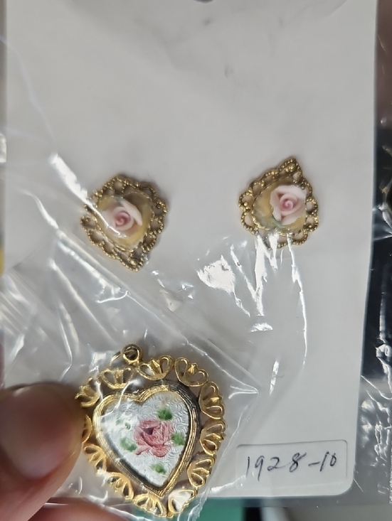 Jewelry - Gold-Tone Heart Floral Pendant and Stud Earrings Set - Pink Rose